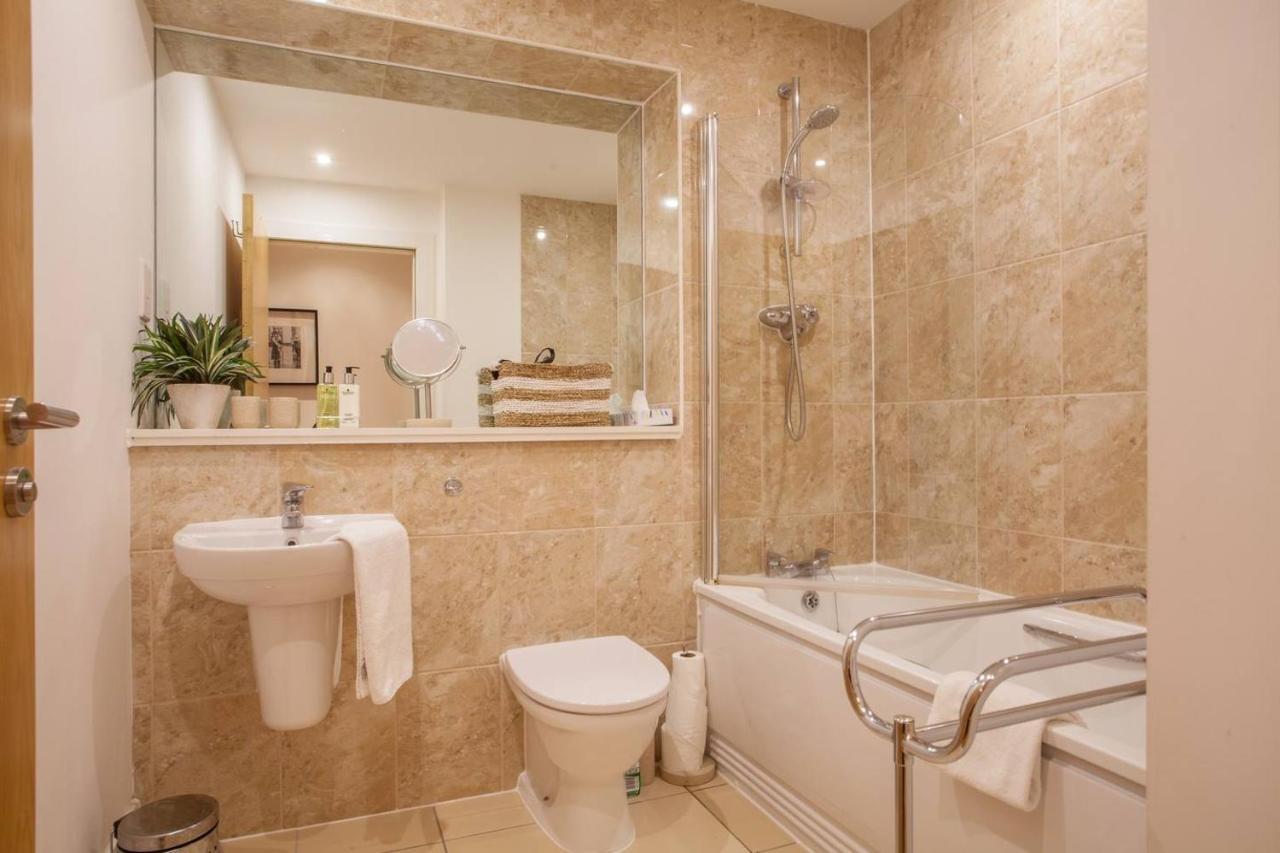 1 Bedroom Flat In The Heart Of Merchant City Glasgow Exterior foto